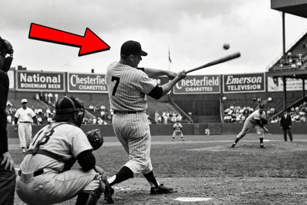 Nobody Had Ever RUN After A Home Run Before — Mickey Mantle Made It Necessary