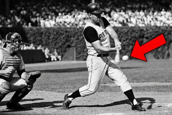 Mickey Mantle BATTED 400 — What Happened in Locked Room Left Teammates in TEARS