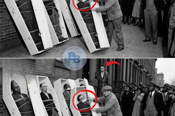 1938: A Rival Boss TOOK OVER Bumpy’s Corner — Bumpy Left 5 Empty COFFINS at His Front Door