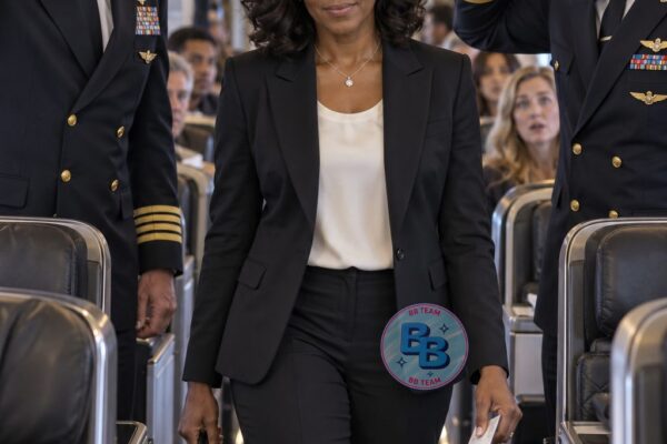 She Quietly Took Her Seat in 14C — Until Two Fighter Pilots Stood and Saluted Her