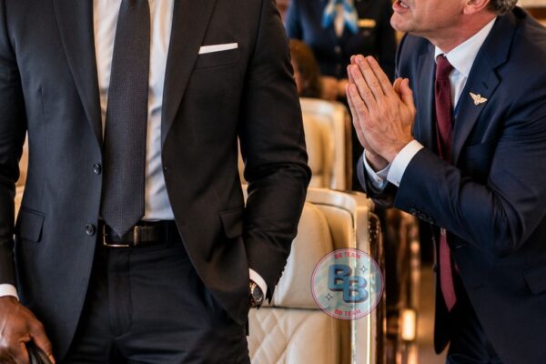 Black CEO Forced Out of First Class — 41 Minutes Later, Airline Executives Begged Him Not to Leave