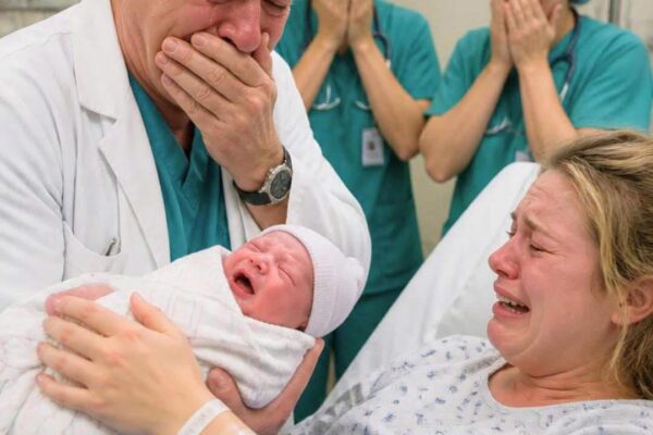 After the divorce, I had no one left to lean on. Because of the child growing inside me, I swallowed my pride and did every job I could find. On the day I went into labor, I drove myself to the hospital, trembling through every red light.