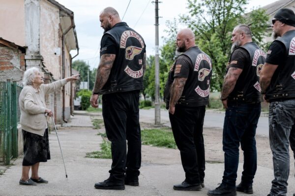 Blind Elderly Woman Guided a Lost Biker — Weeks Later, 750 Hells Angels Appeared on Her Street 