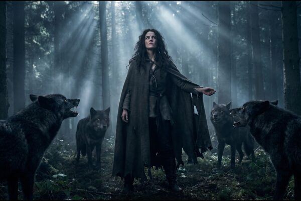 Four Wolves Circled the Omega in the Dark Woods — She Made Herself Big and Walked Out Herself